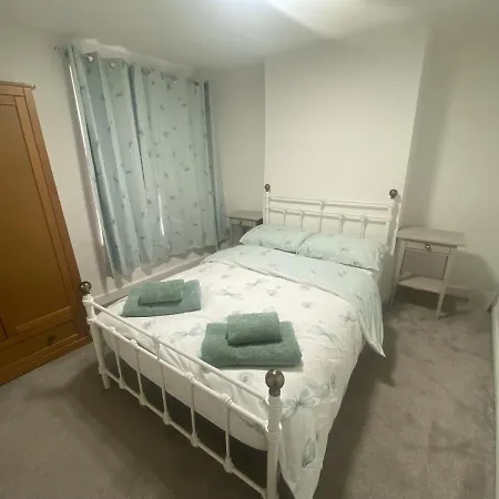 District Cosy Cleator